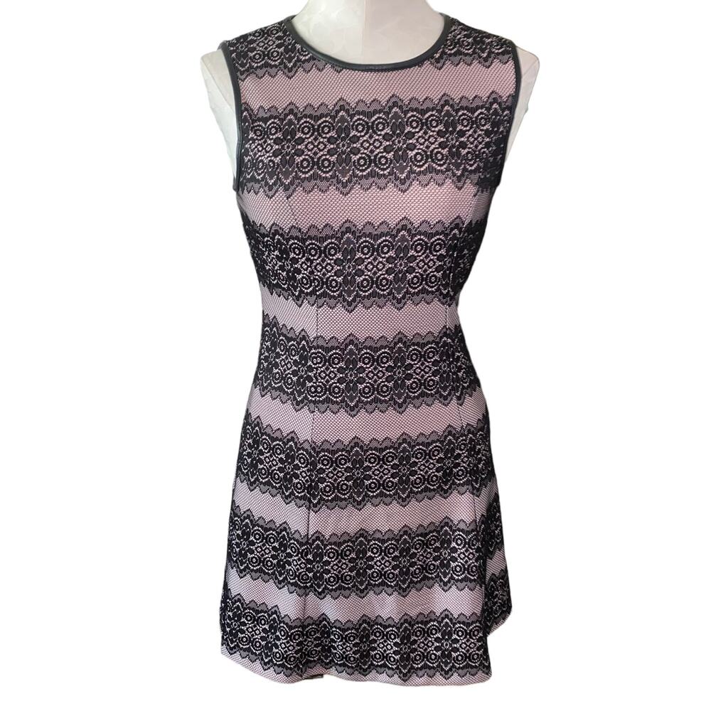 Jessica Simpson Lace embroidered Sleeveless Striped Shift Dress Pink Black Sz 2